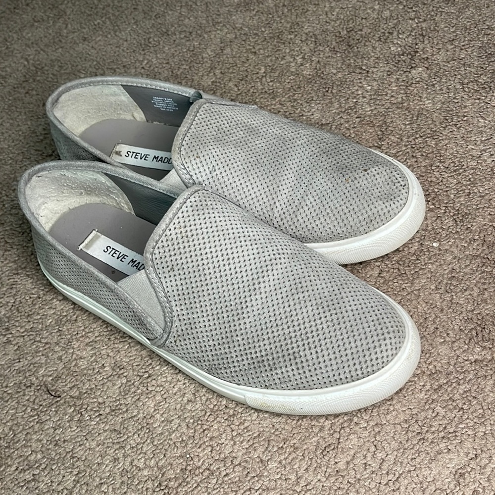 Slip on sneaker